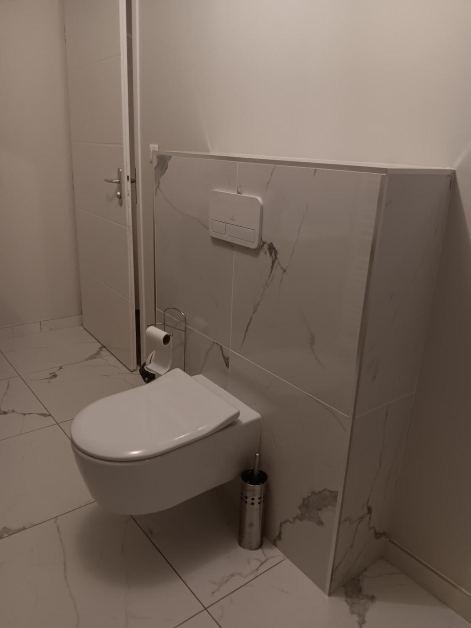 Chambre Privee Dans Une Maison Familiale Charmes  Luaran gambar