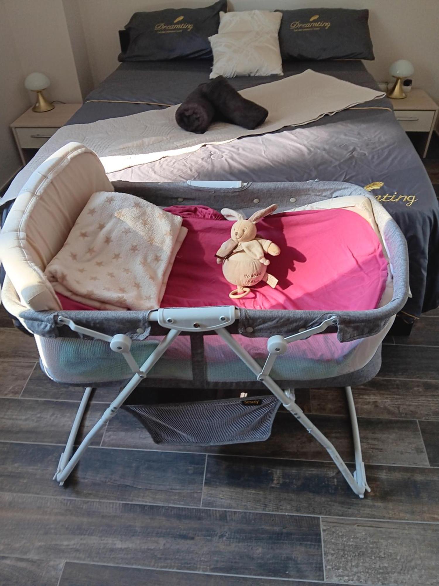 Chambre Privee Dans Une Maison Familiale Charmes  Luaran gambar