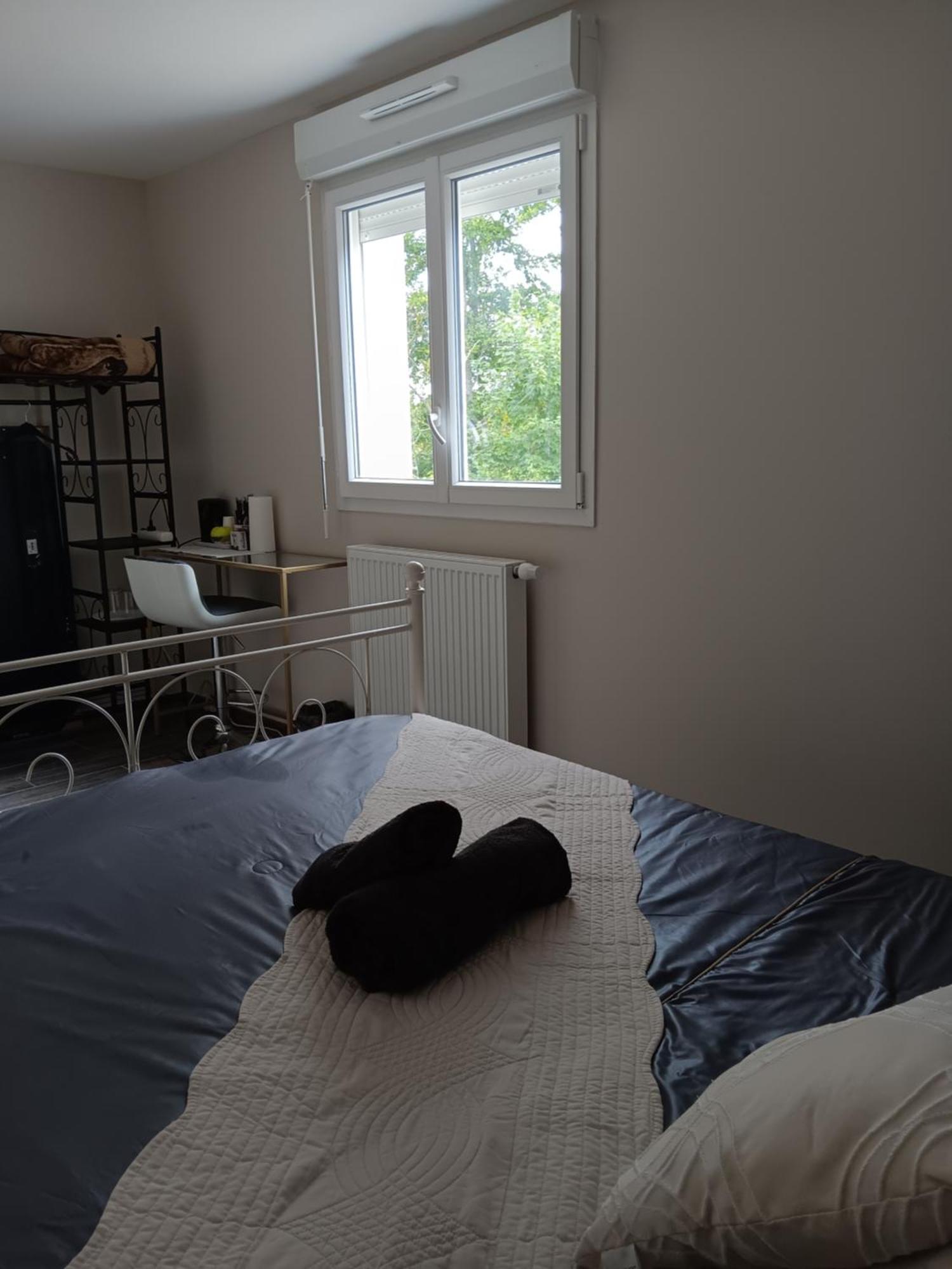 Chambre Privee Dans Une Maison Familiale Charmes  Luaran gambar